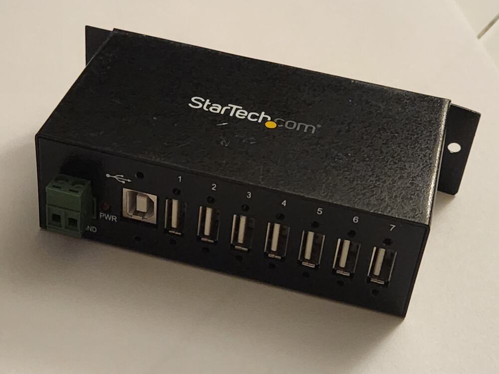 StarTech 7-Port Industrial USB 2.0 Hub - Mountable, Rugged (ST7200USBM) -